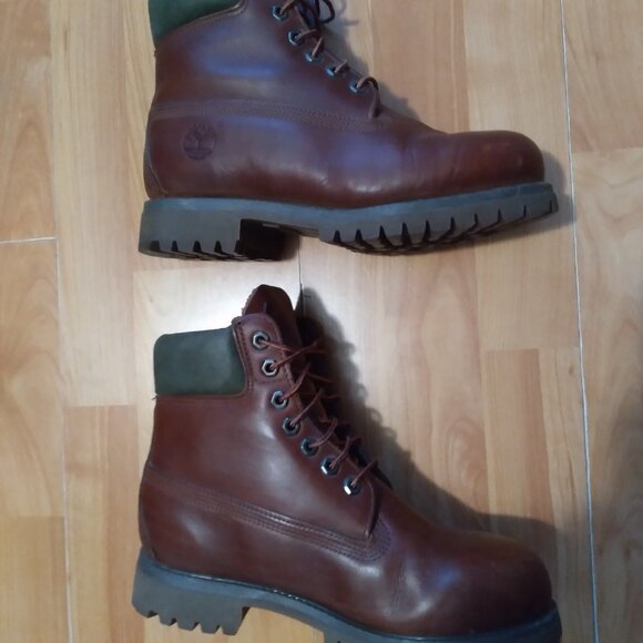 Timberland Mens - RARE- 6 Inch Premium Leather Boots Size 7 (WIDE) (US) main image 3